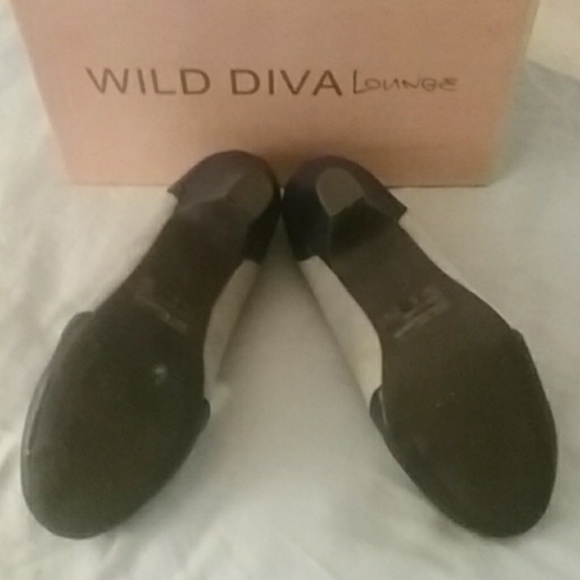 Modcloth - Wild Diva Lounge - Picture 2 of 4